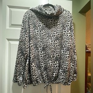 Plus women’s 3x animal print light weight fleece top